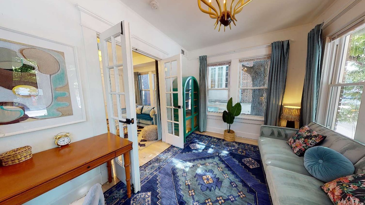 Photo of Livingroom in Candler Park