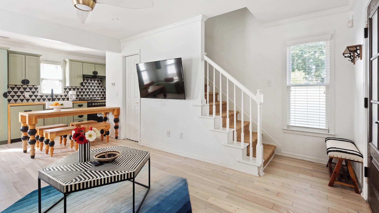 Photo of Livingroom in Inman Park