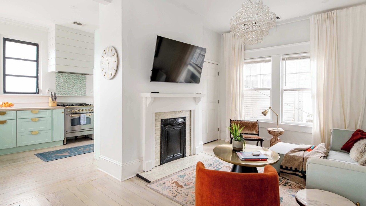 Photo of Livingroom in Inman Park