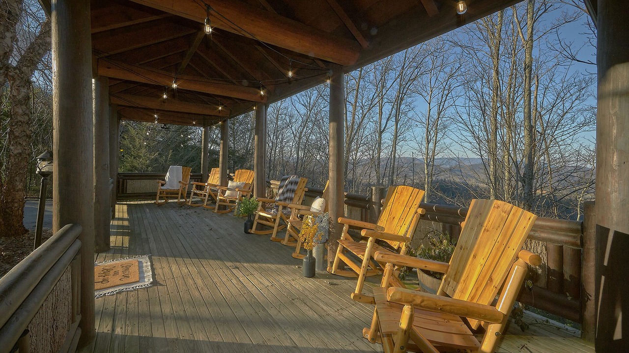 Photo of Patio Balcony in Wears Valley