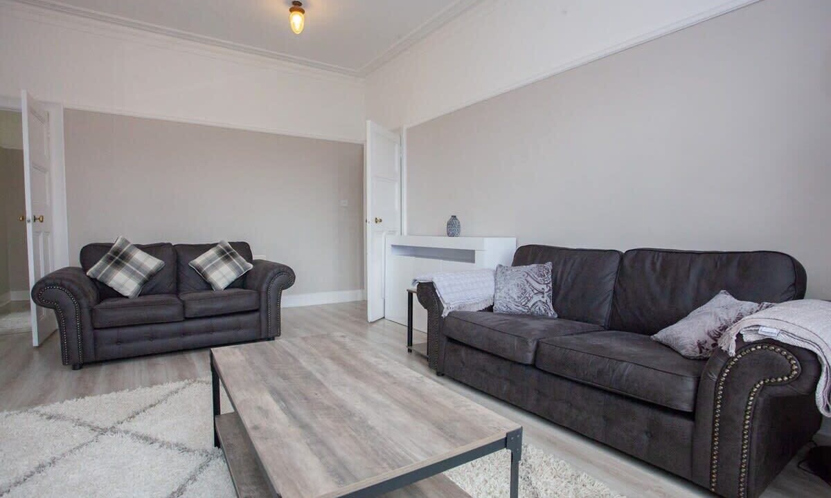 Photo of Others in Giffnock