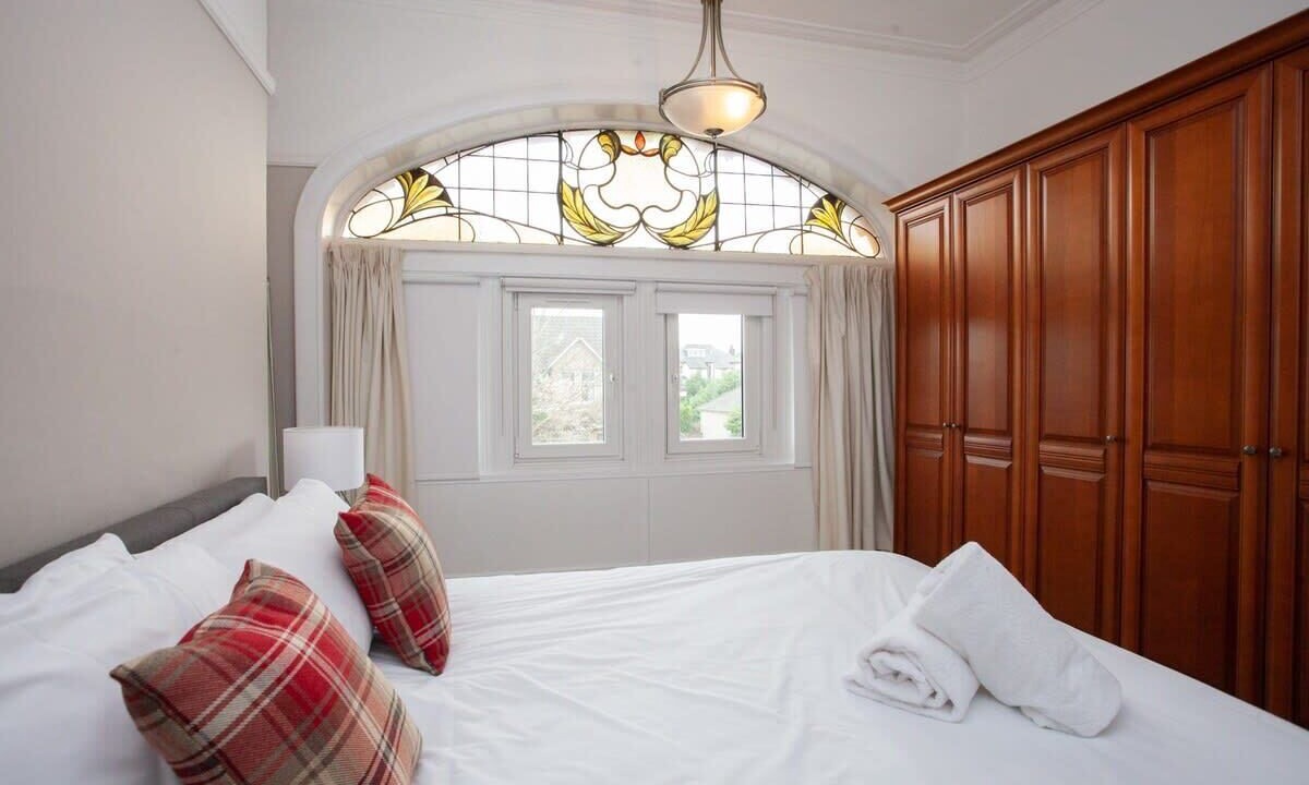 Photo of Others in Giffnock