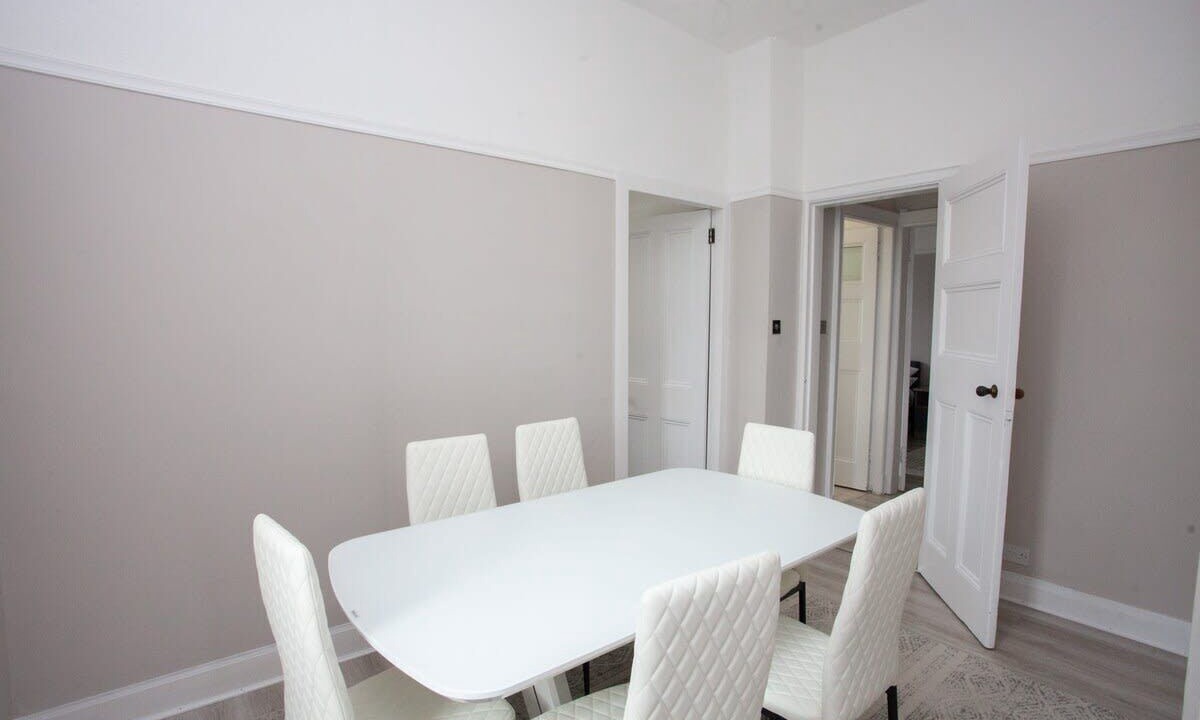 Photo of Others in Giffnock