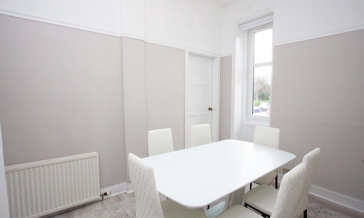 Photo of Livingroom in Giffnock