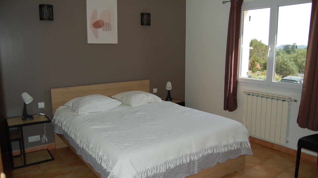 Photo of Bedroom in Pont-Saint-Esprit