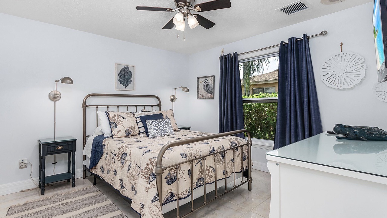 Photo of Bedroom in Caloosahatchee