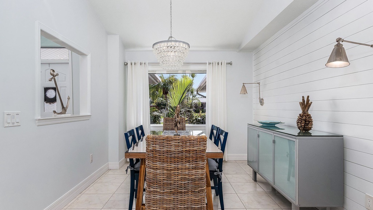 Photo of Livingroom in Caloosahatchee