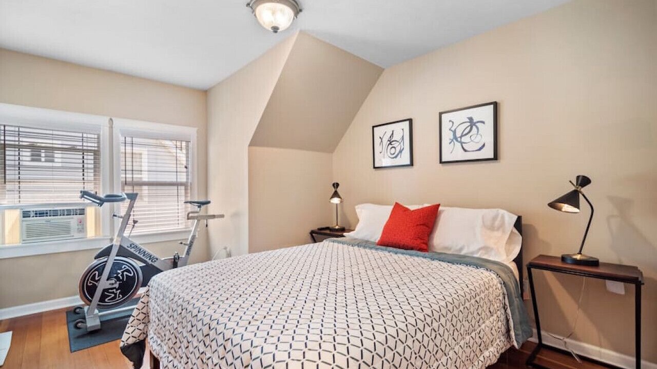 Photo of Bedroom in South Perry District