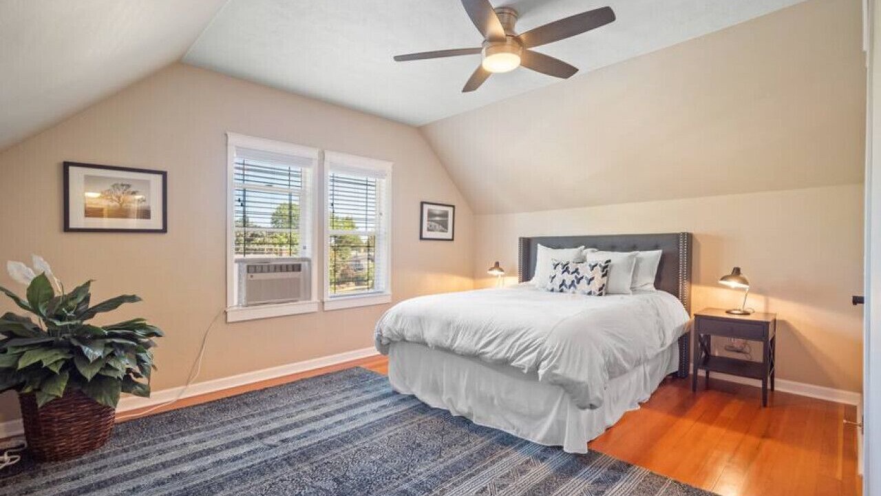 Photo of Bedroom in South Perry District