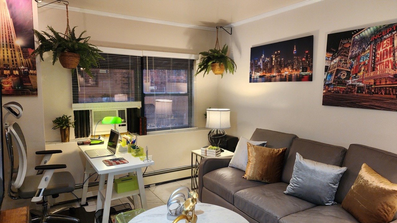 Photo of Livingroom in Ocean Hill