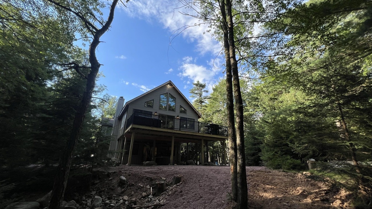 Photo of Outdoor in Lake Harmony Estates