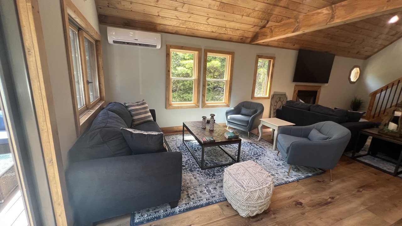 Photo of Livingroom in Lake Harmony Estates