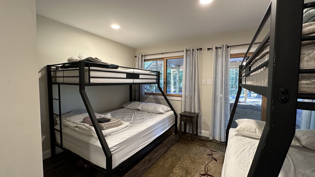 Photo of Bedroom in Lake Harmony Estates