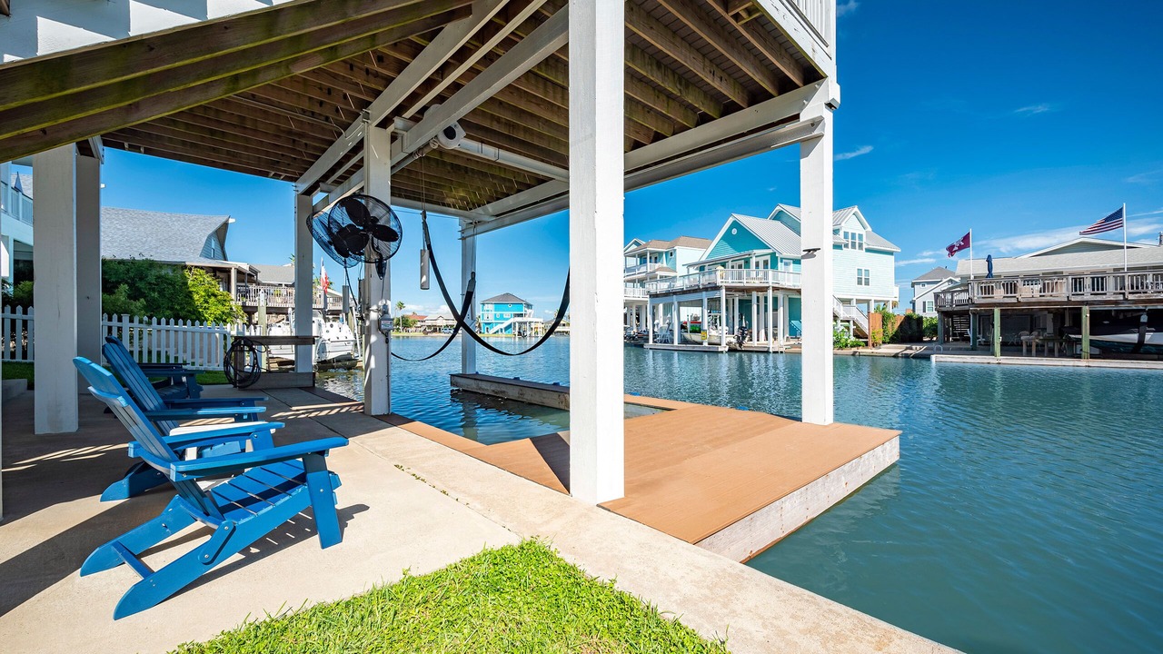 Photo of Patio Balcony in Jamaica Beach