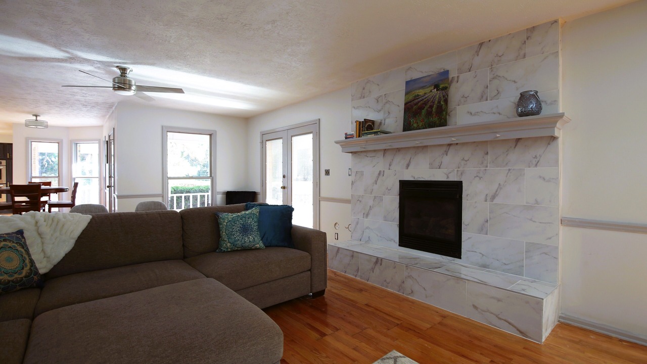 Photo of Livingroom in LaGrange