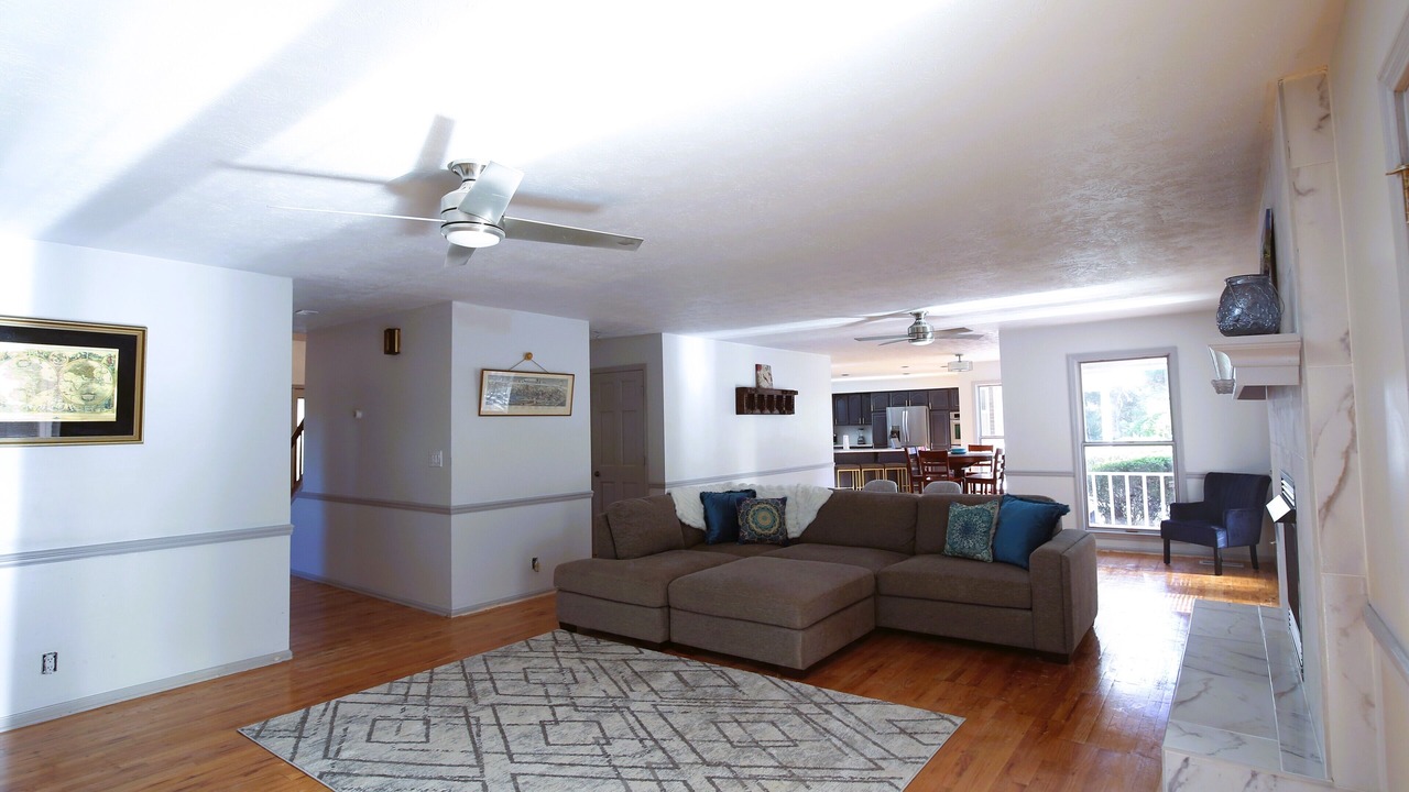 Photo of Livingroom in LaGrange