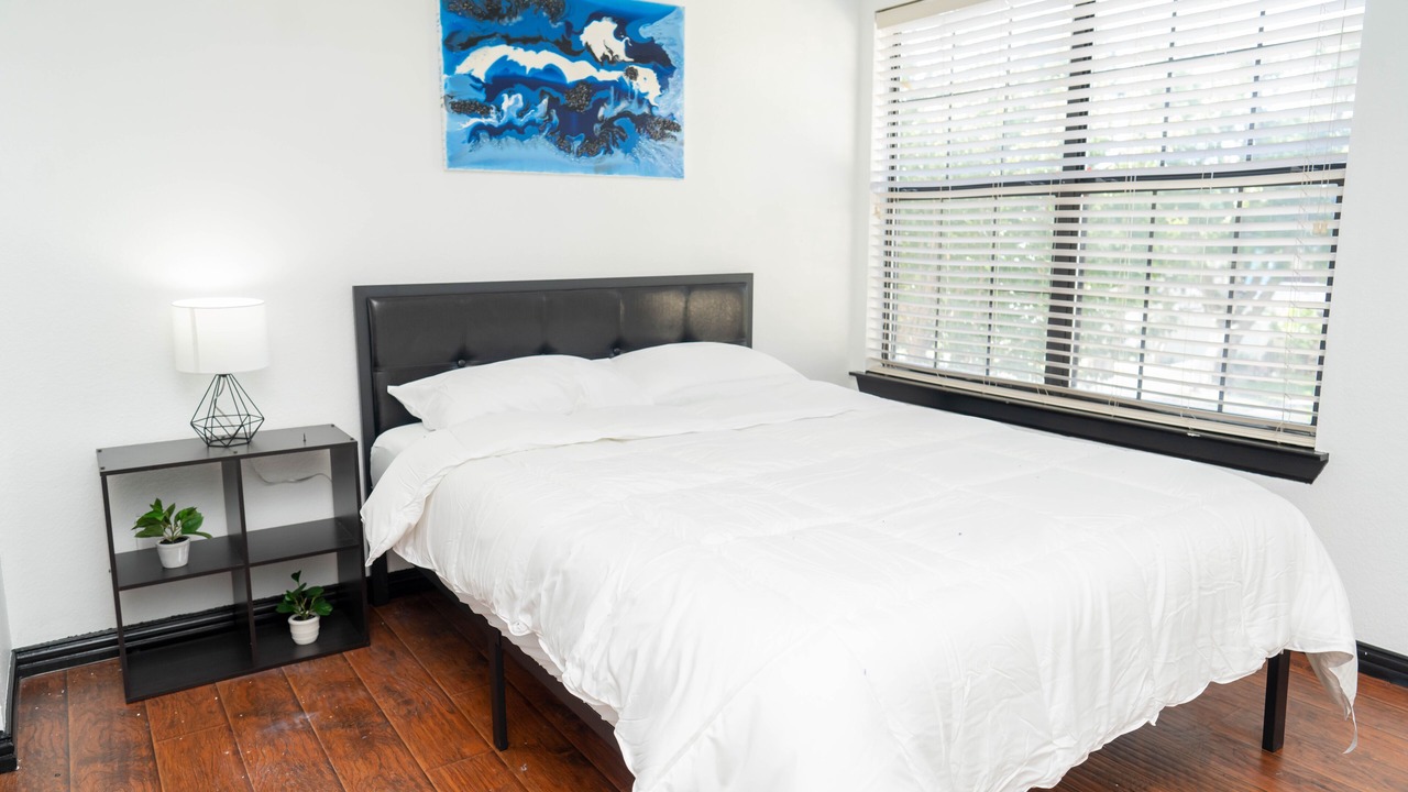 Photo of Bedroom in Northeast Carrollton