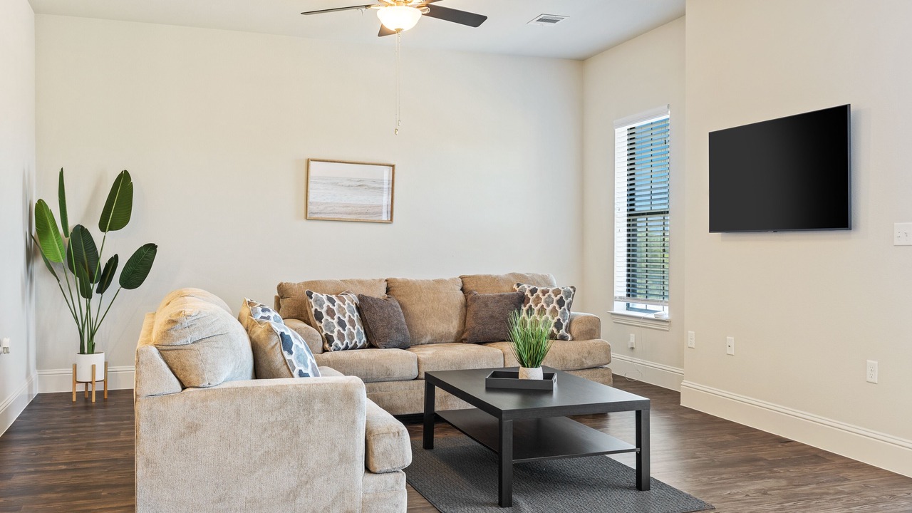 Photo of Livingroom in Highland Village