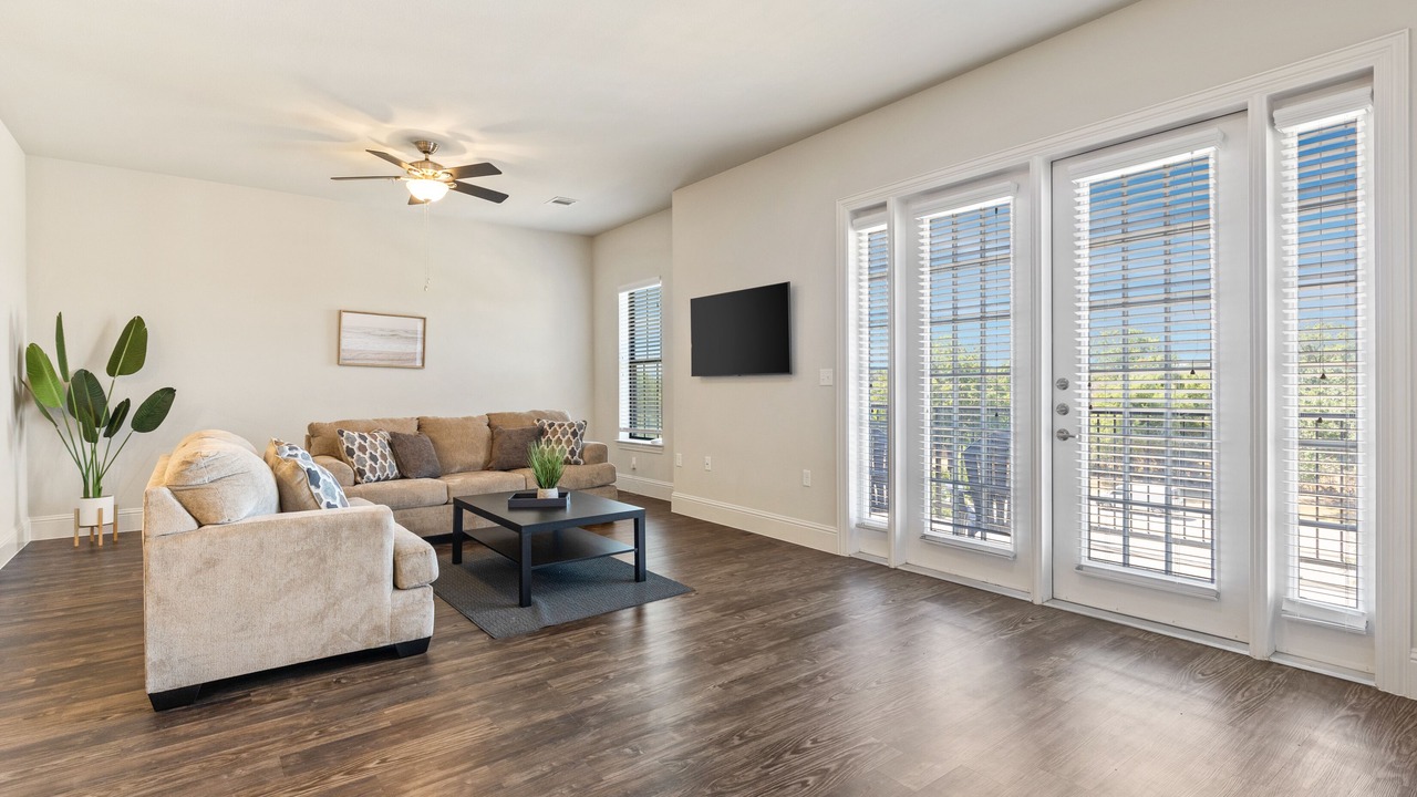 Photo of Livingroom in Highland Village