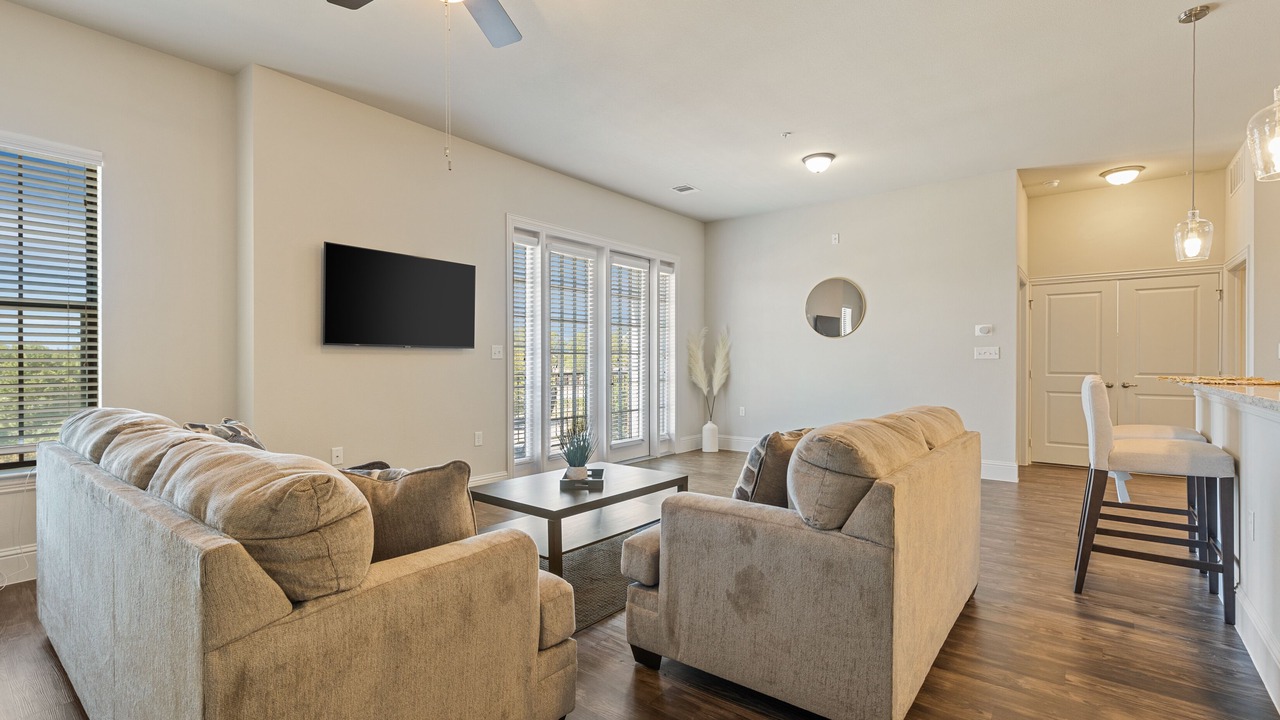 Photo of Livingroom in Highland Village