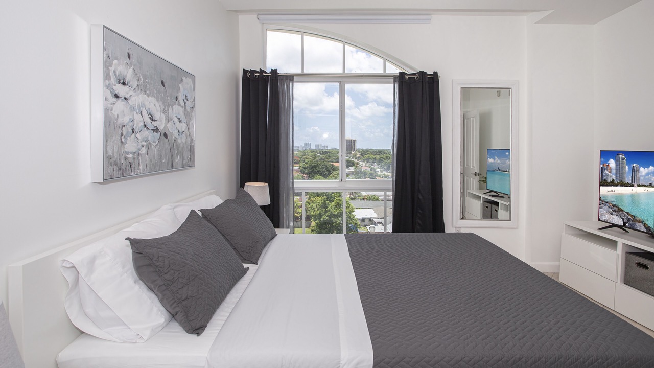Photo of Bedroom in Coral Way