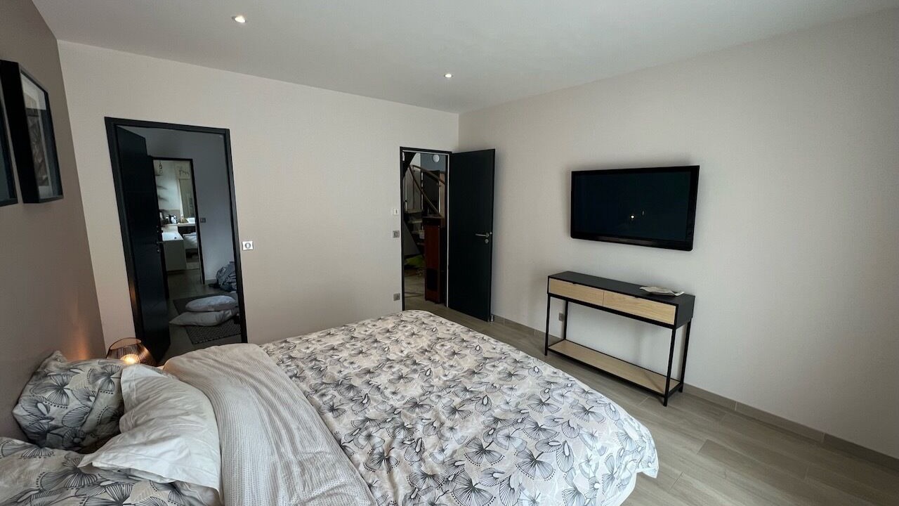 Photo of Bedroom in La Queue-les-Yvelines