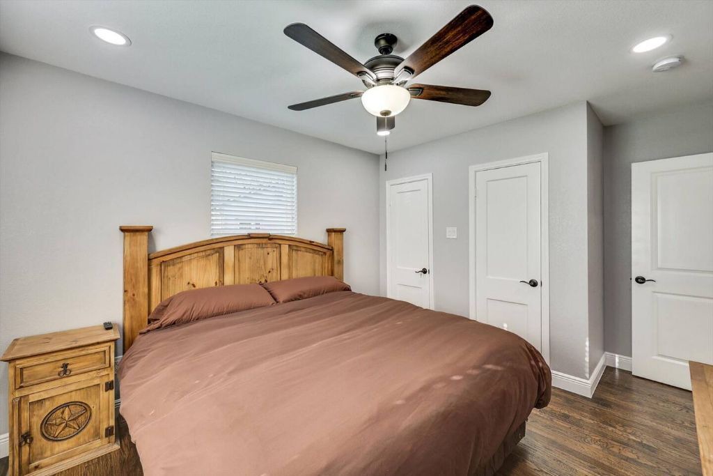 Photo of Bedroom in Haltom City
