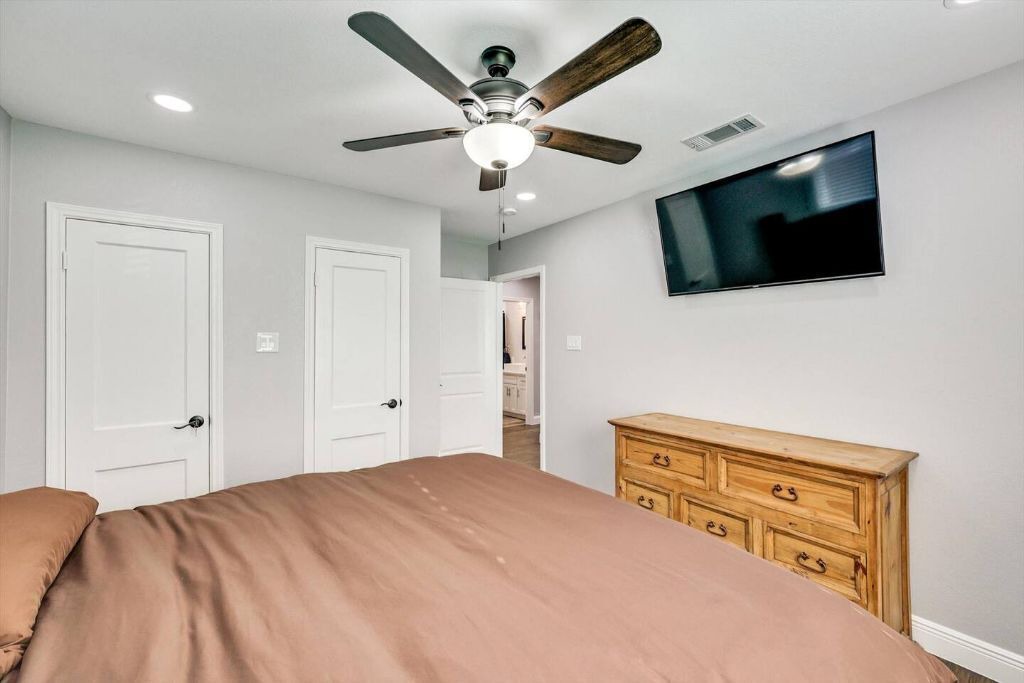 Photo of Bedroom in Haltom City