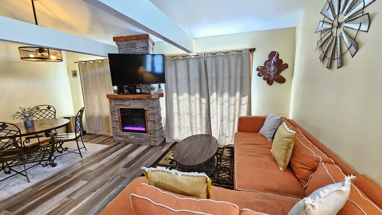 Photo of Livingroom in Table Rock