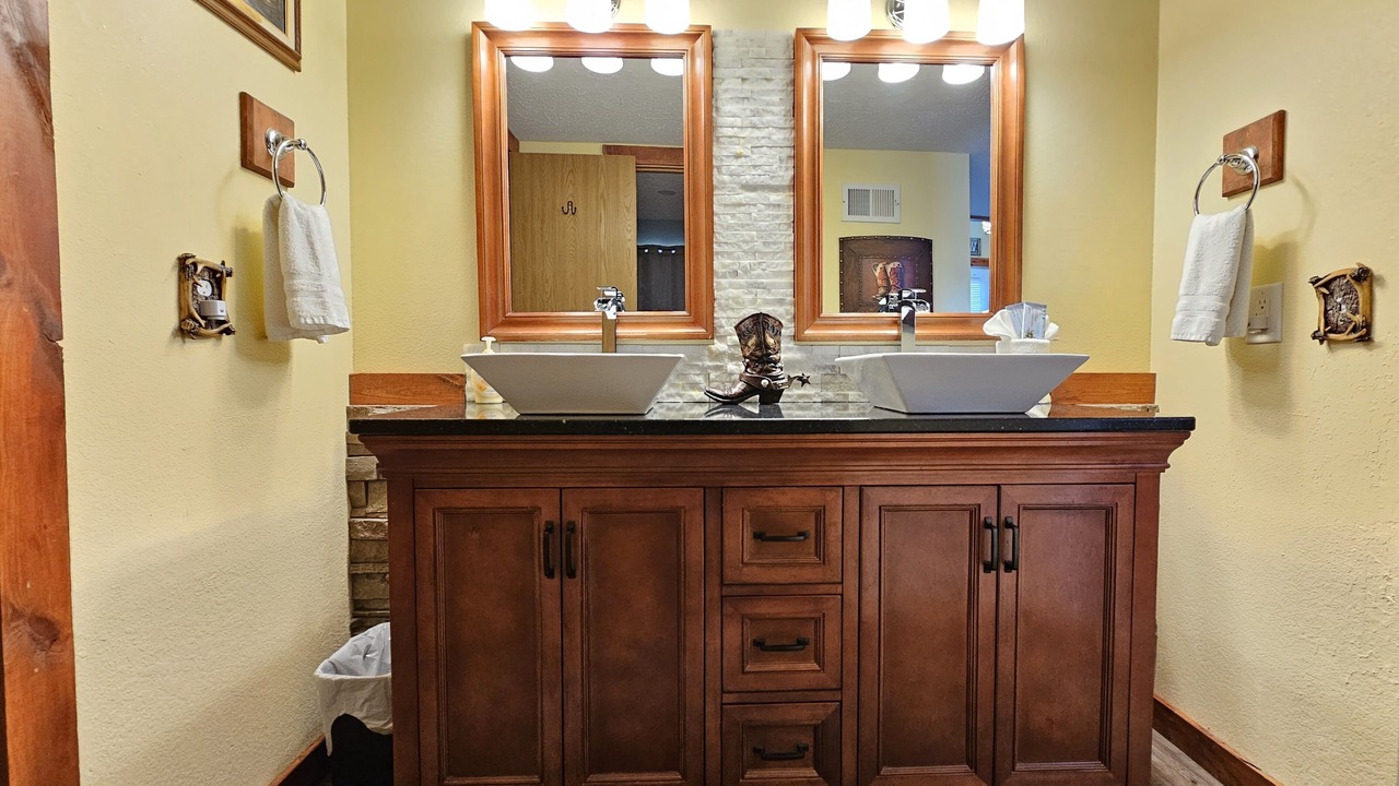 Photo of Bathroom in Table Rock