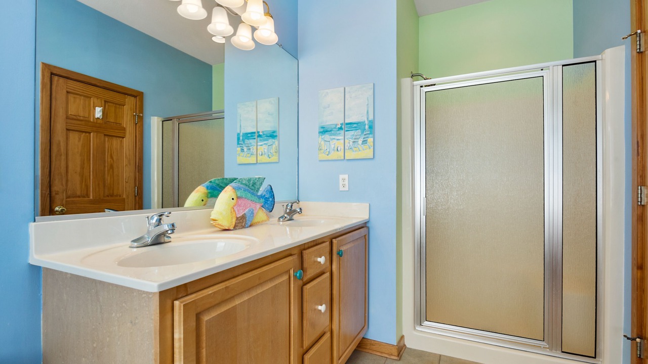 Photo of Bathroom in Whalehead Beach
