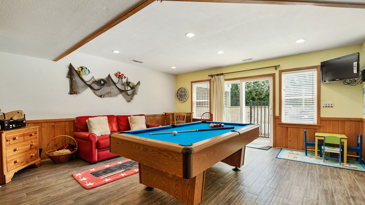 Photo of Bedroom in Whalehead Beach