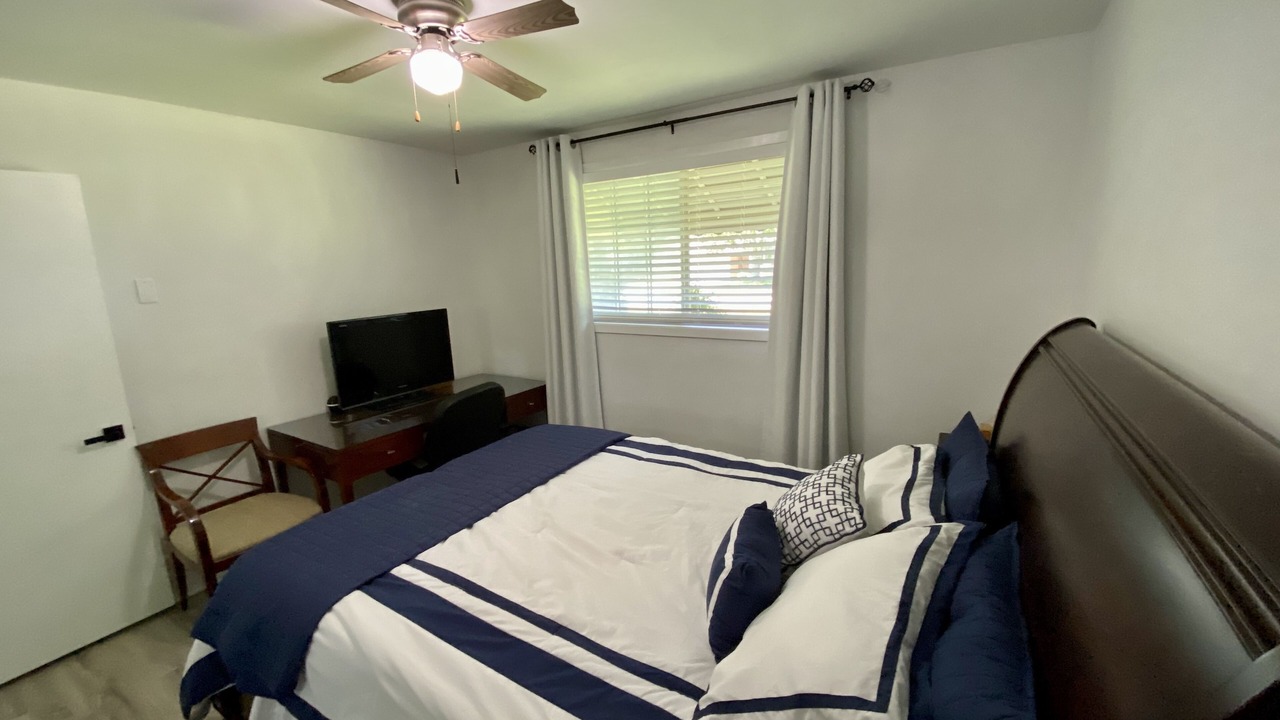 Photo of Bedroom in Crystal Beach