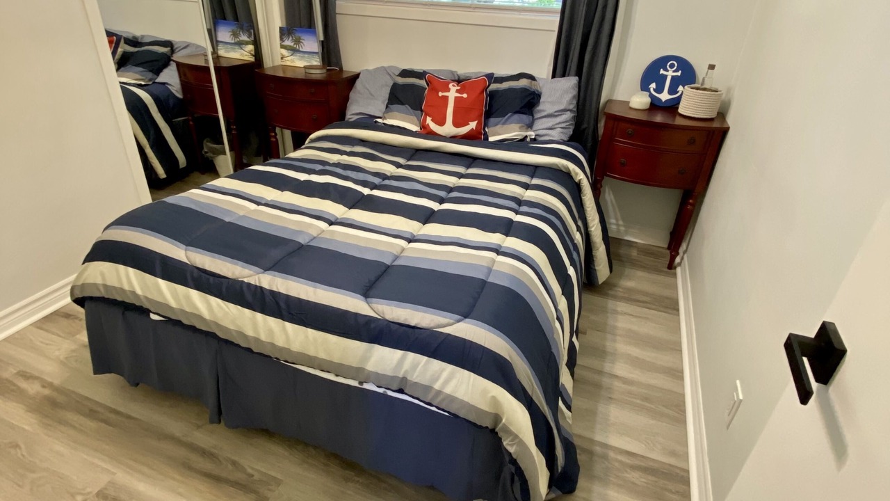 Photo of Bedroom in Crystal Beach