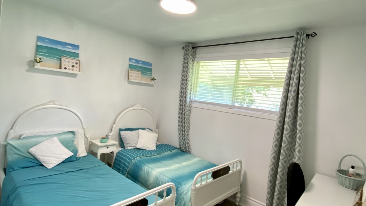 Photo of Bedroom in Crystal Beach