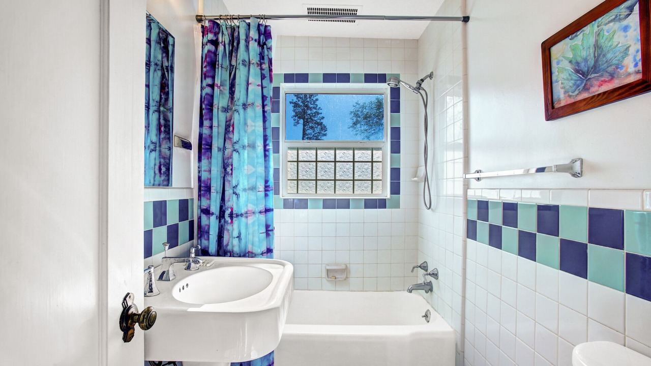 Photo of Bathroom in Rough and Ready