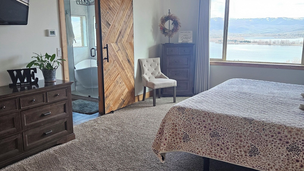 Photo of Bedroom in Eden
