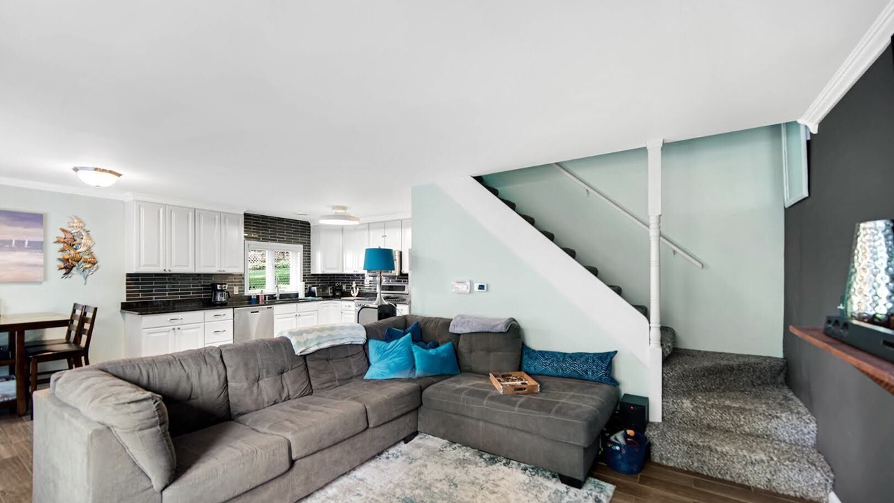 Photo of Livingroom in Cedar Lake