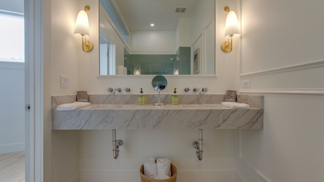 Photo of Bathroom in Hillsboro Village
