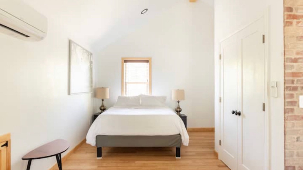 Photo of Bedroom in Manomet