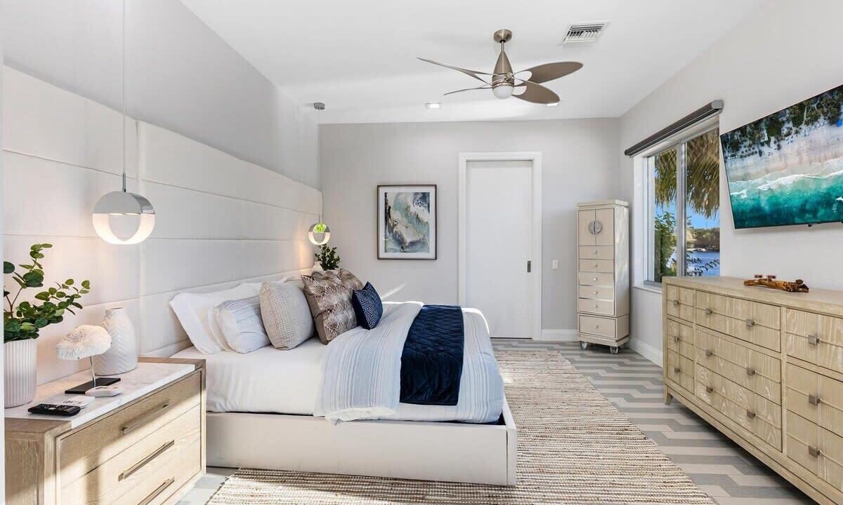 Photo of Bedroom in Coral Shores