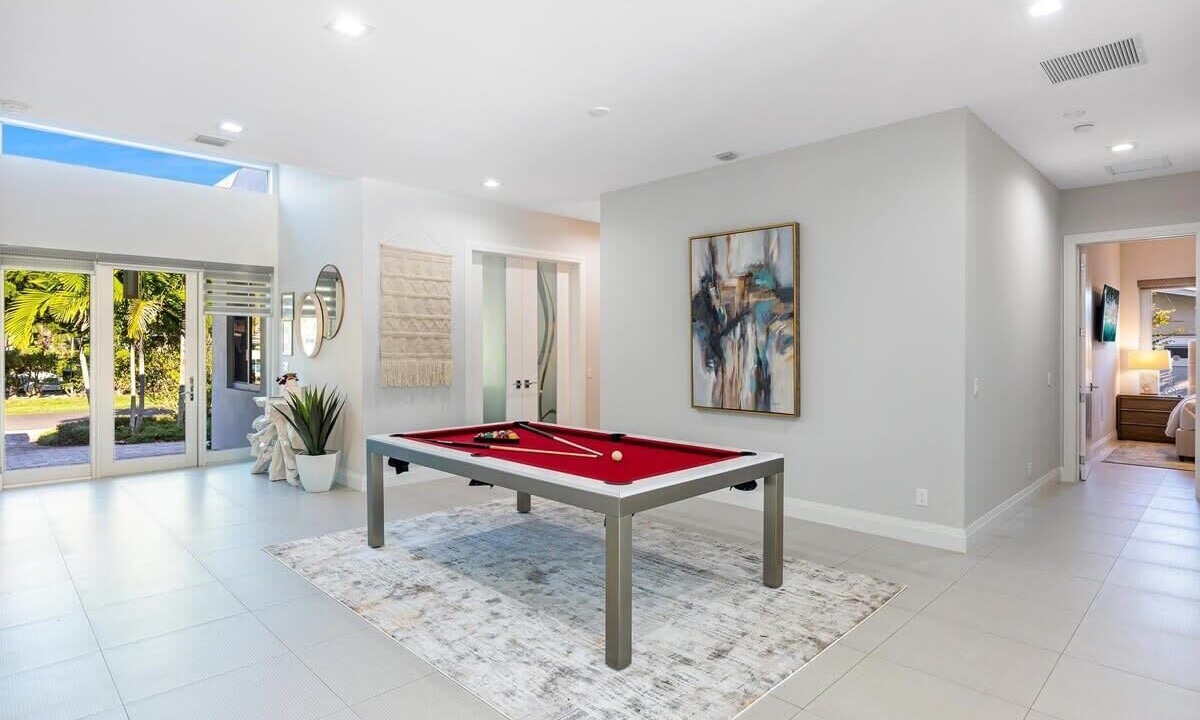 Photo of Bedroom in Coral Shores