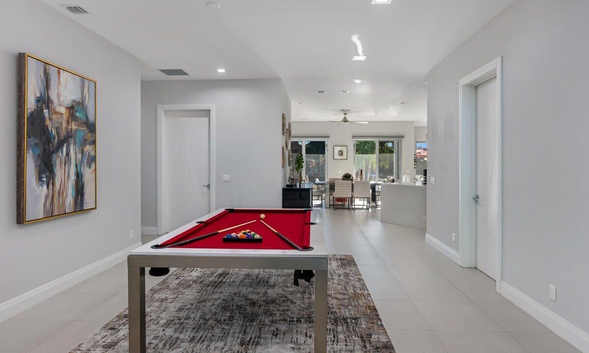 Photo of Bedroom in Coral Shores
