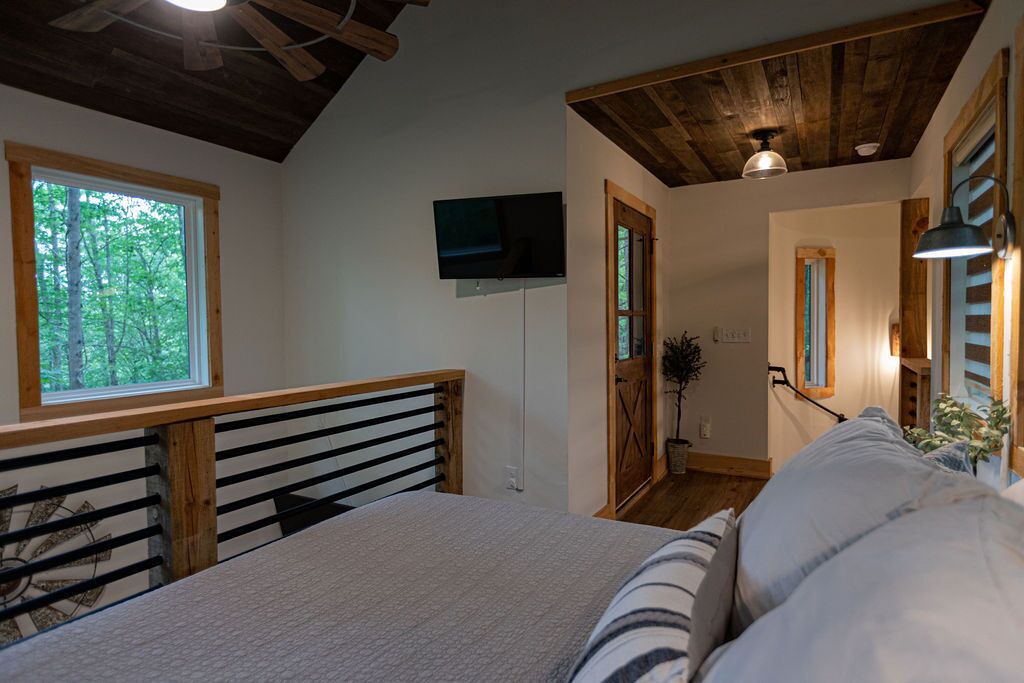 Photo of Bedroom in Dahlonega
