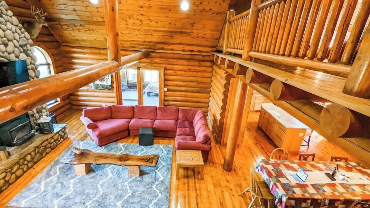 Photo of Livingroom in Oakdale