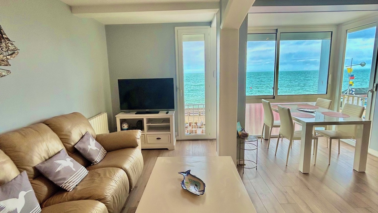 Photo of Livingroom in Fecamp