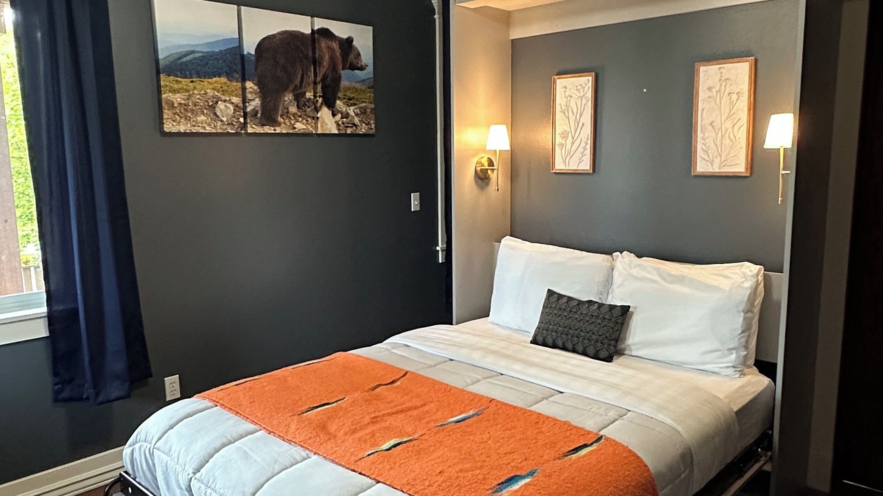 Photo of Bedroom in Downtown Anchorage