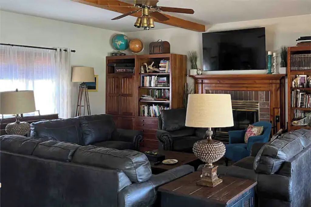 Photo of Livingroom in Pennington Bend