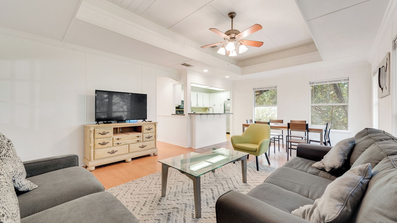 Photo of Livingroom in Lake Dallas