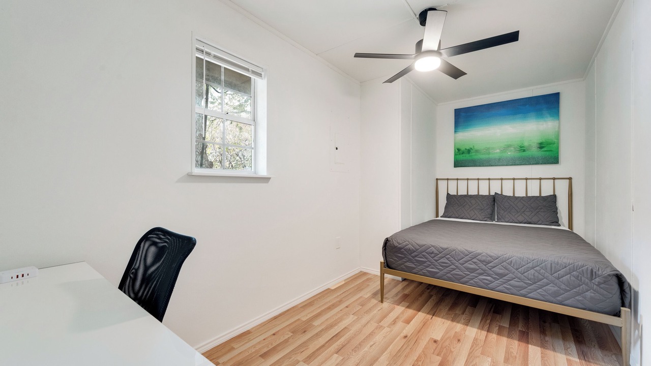 Photo of Bedroom in Lake Dallas